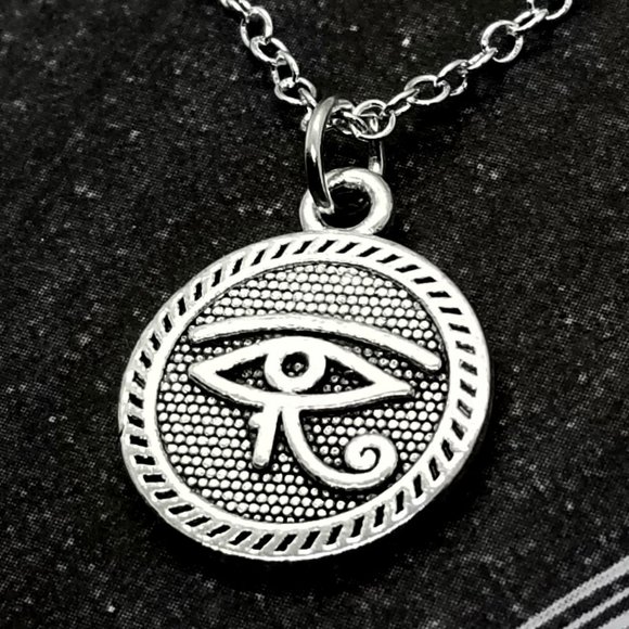 Eye of Horus Silver Talisman Necklace - Picture 2 of 3